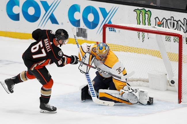 Hockey News - Ducks win 2-1 in shootout to hand Predators 1st road loss